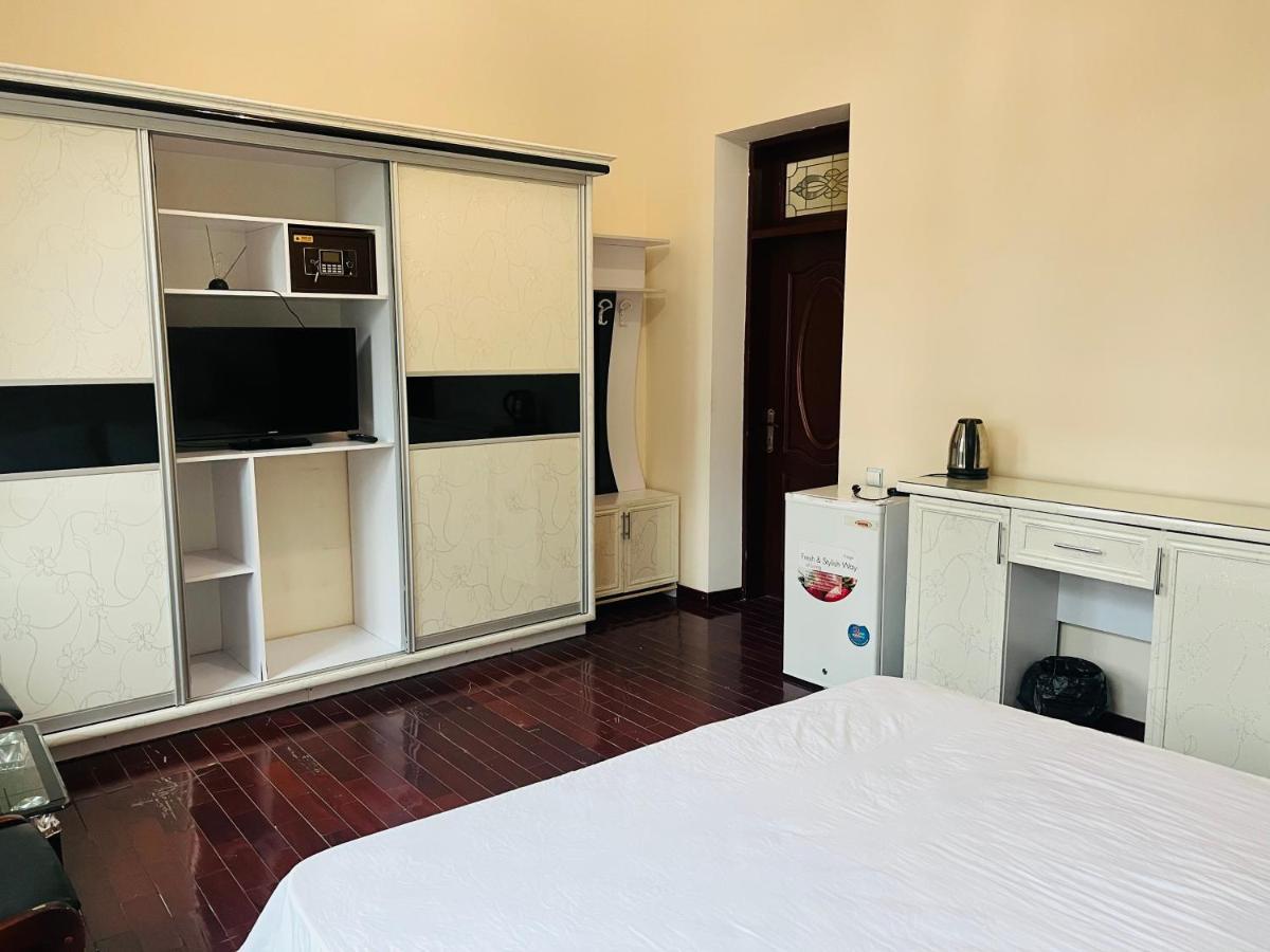 Alisher Hotel 杜尚别 外观 照片